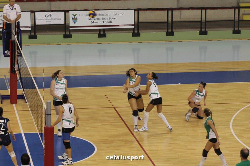 111030 volley 236_tn.jpg